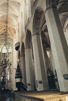preview St. Marien, Mittelschiff gen Osten (Foto 1986)